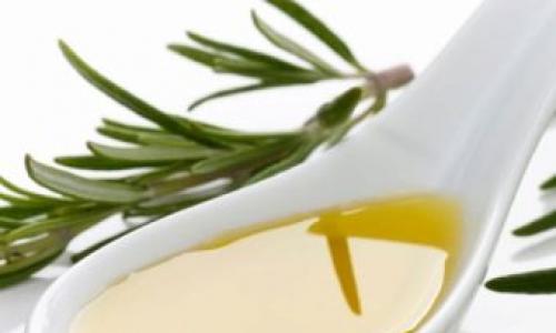 Эфирное масло розмарина: свойства и применение Чем полезно эфирное масло розмарина